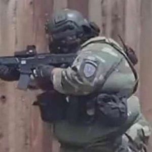 Meet your Posher, Max